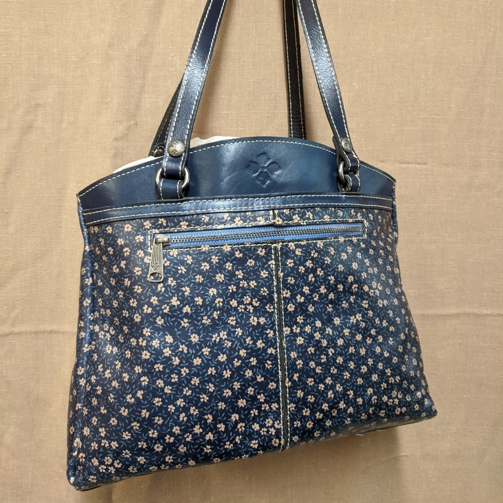 NWT Patricia Nash Denim & Daisies Bag